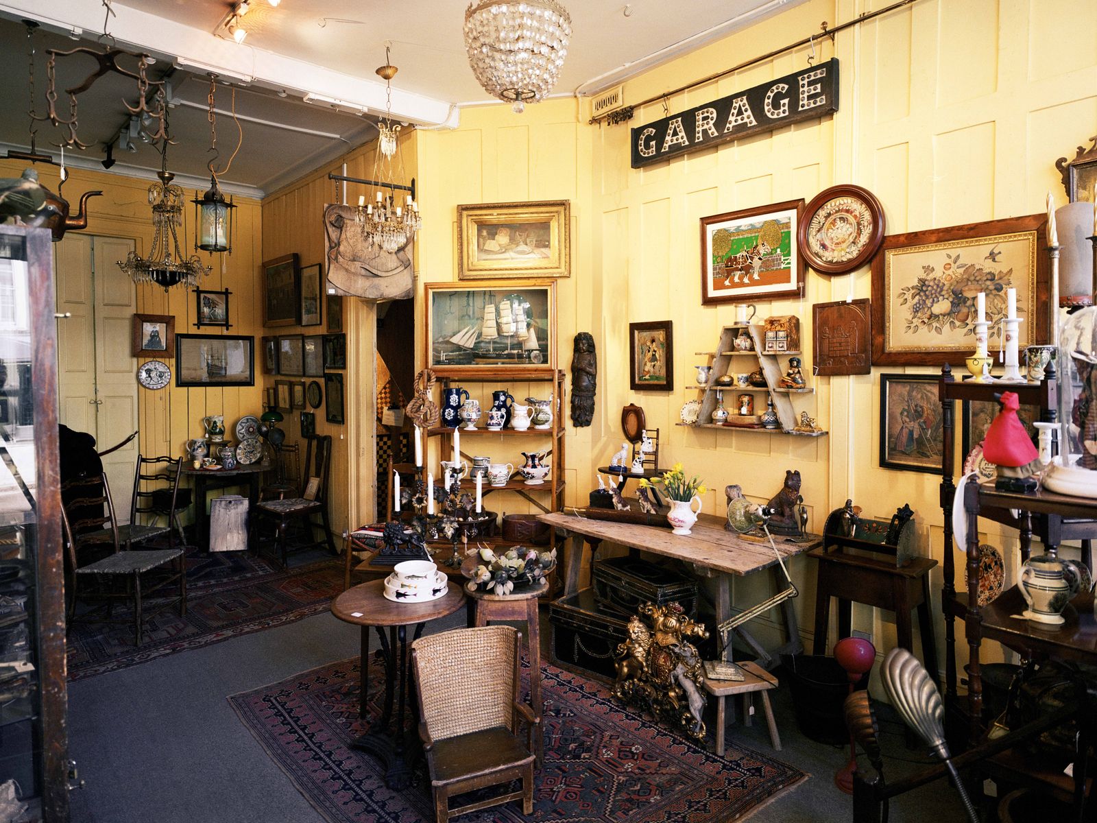 The star-studded, frequently visited Lacquer Chest