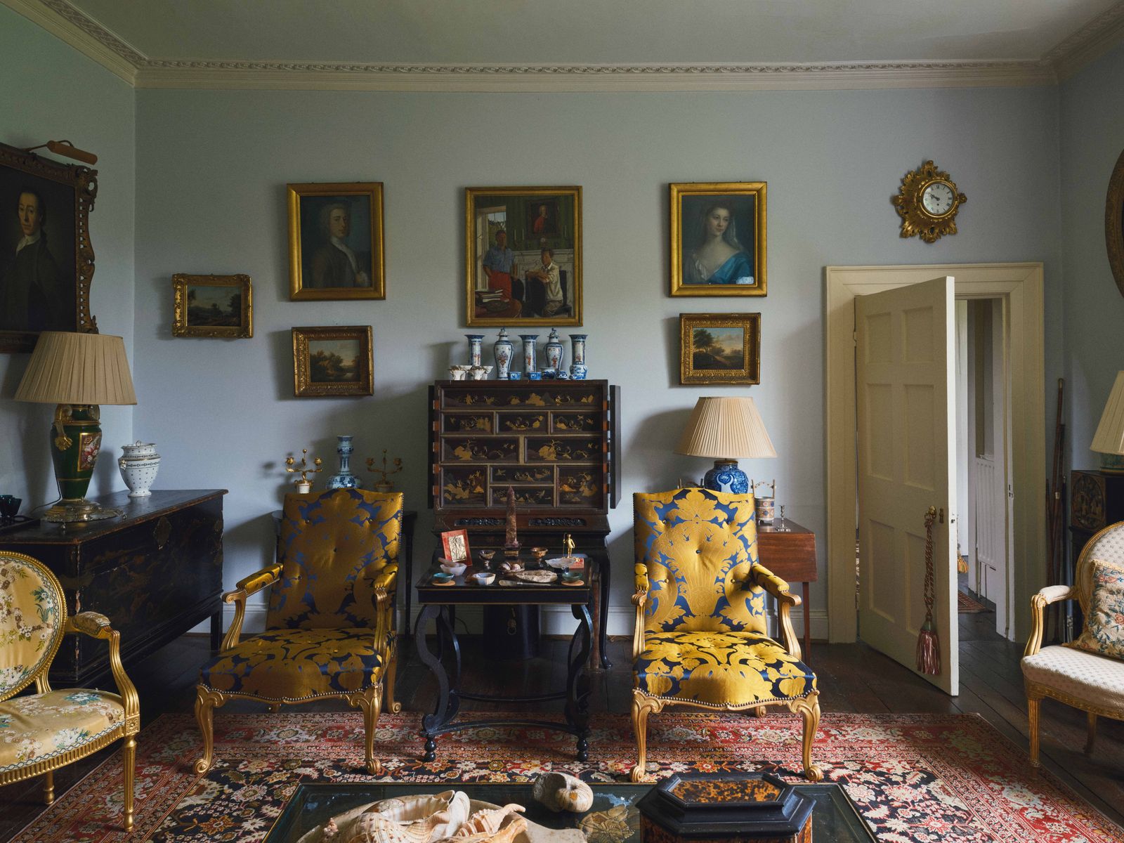 Johnnie Lloyd Morgan’s elegantly arranged Oxfordshire rectory is for sale